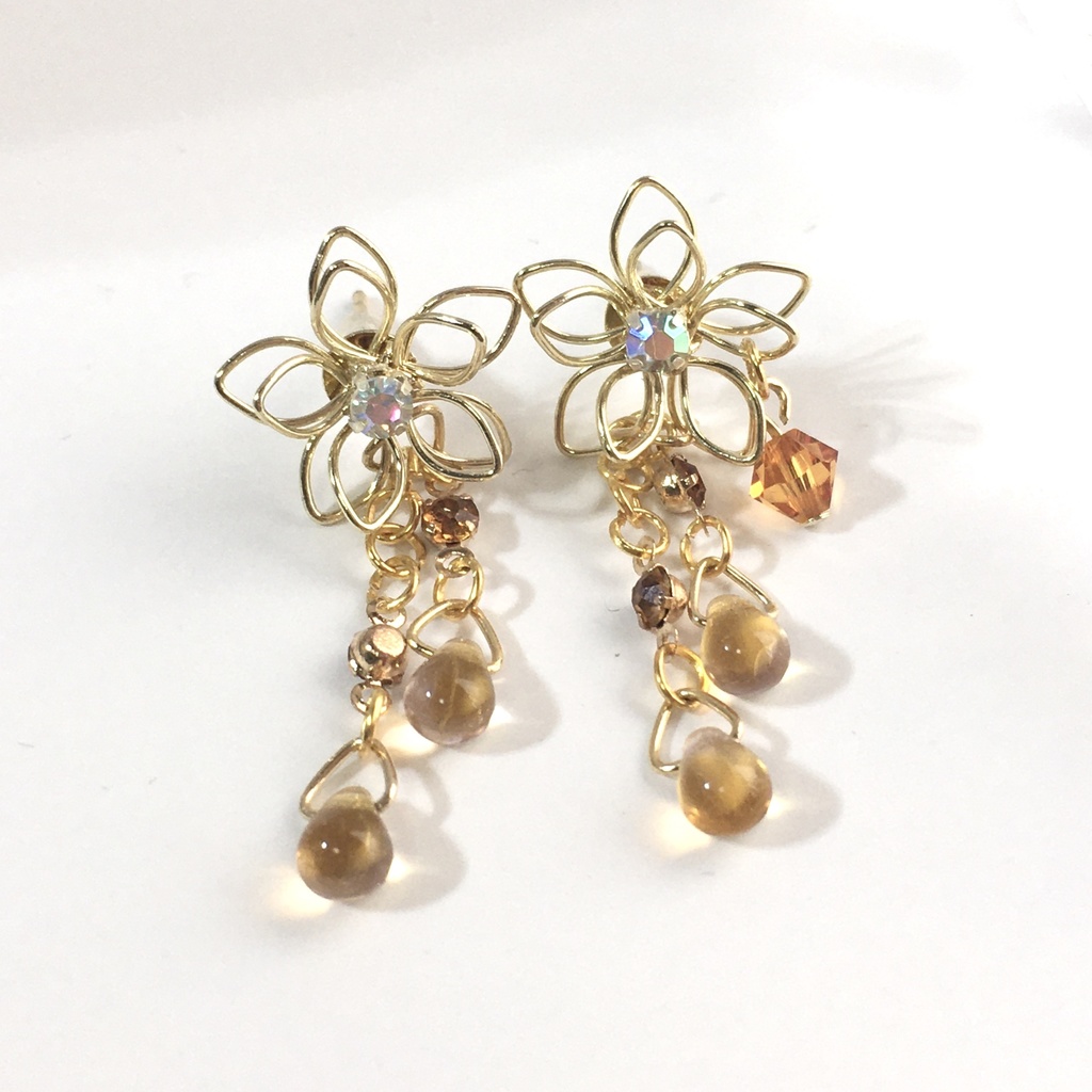 したたるシャンパンゴールド ピアス・イヤリング