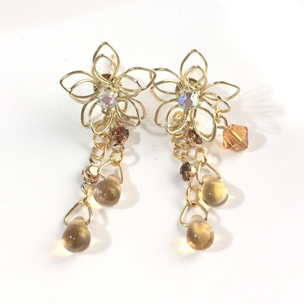 したたるシャンパンゴールド ピアス・イヤリング