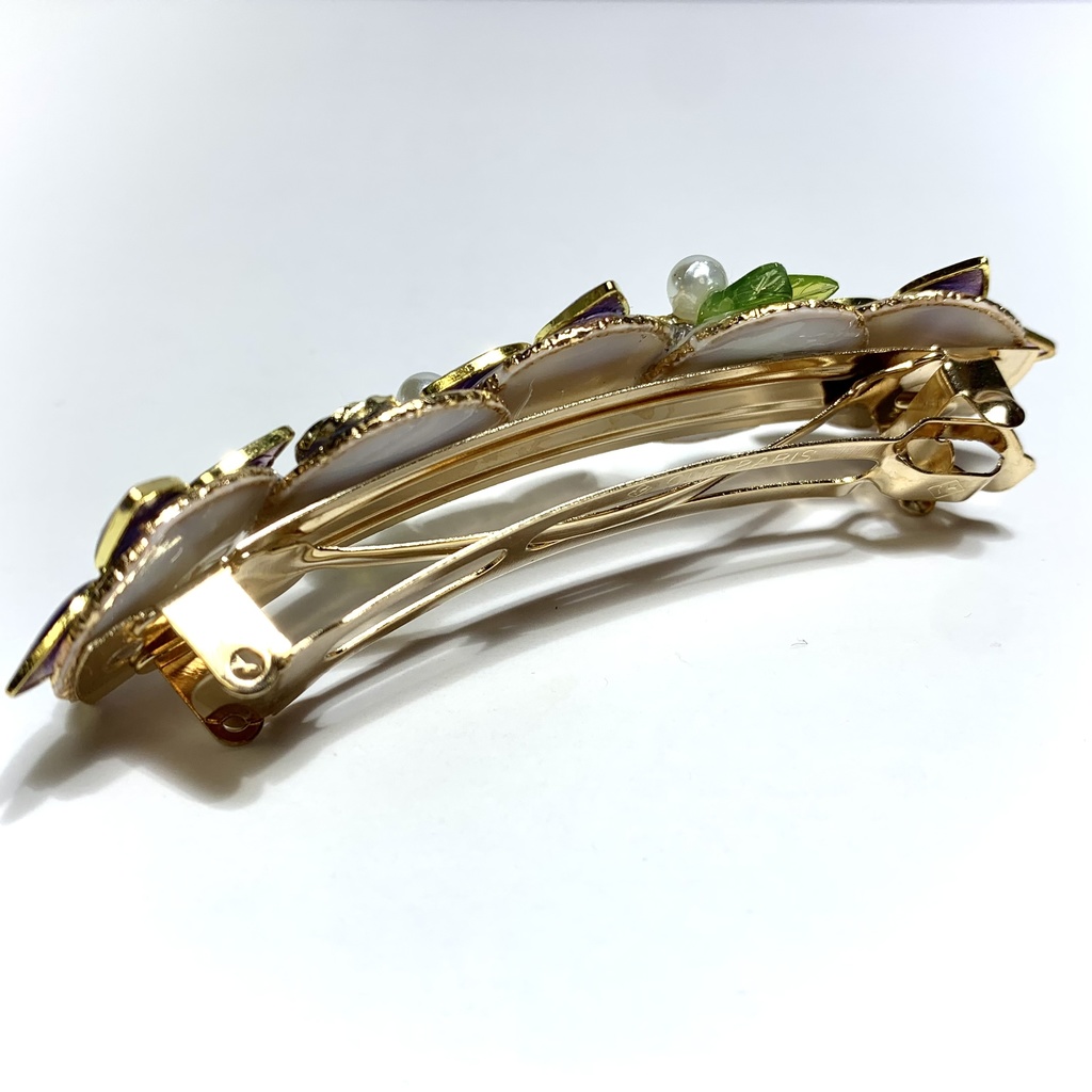 野に咲くスミレの丸バレッタ