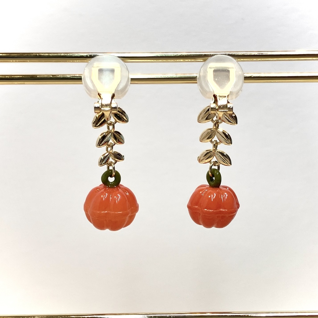 【ダンジョン飯】ドライアドの実 イヤリング(ピアス変更可)