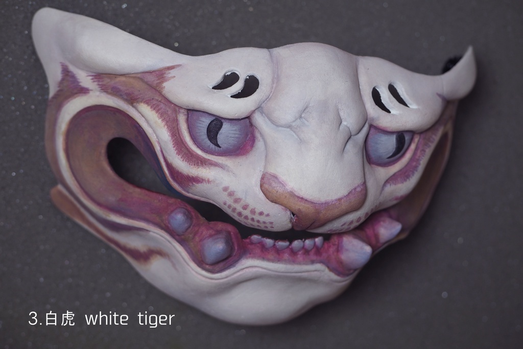 マスクonマスク Red& White