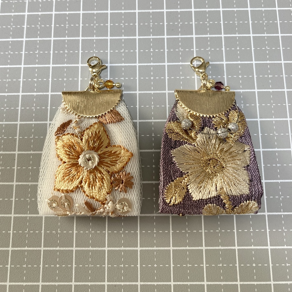 インド刺繍リボンのチャーム
