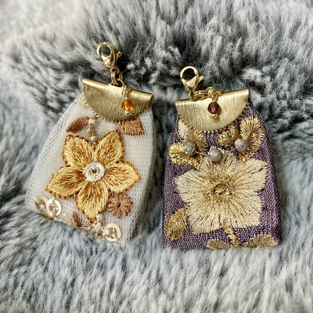 インド刺繍リボンのチャーム