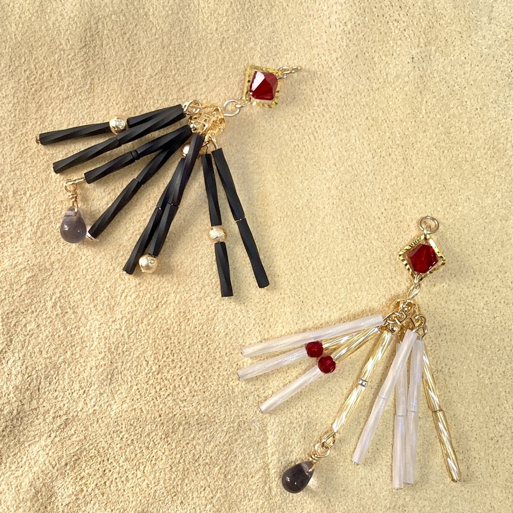 「親子」のビーズタッセルピアス / イヤリング