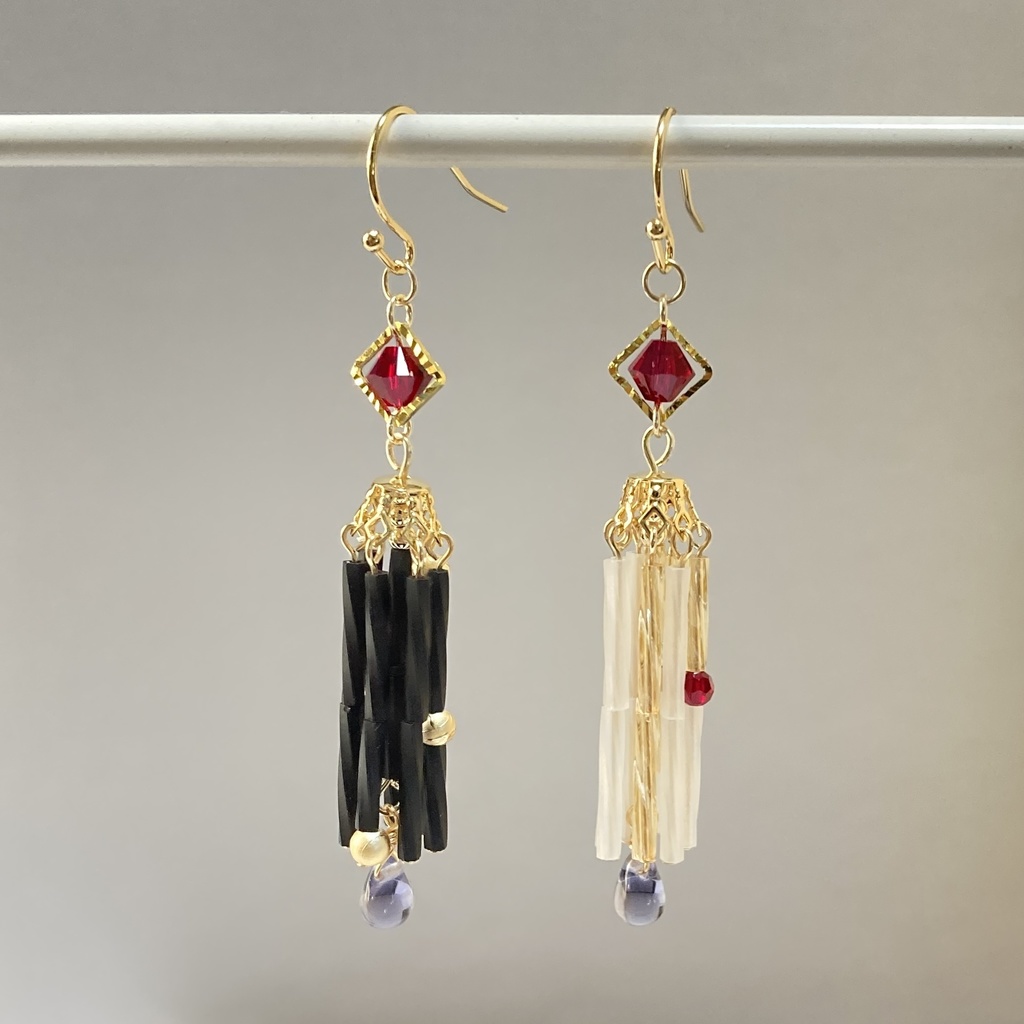 「親子」のビーズタッセルピアス / イヤリング