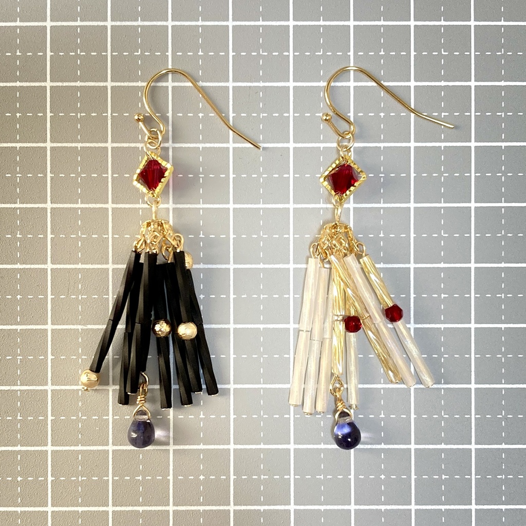 「親子」のビーズタッセルピアス / イヤリング