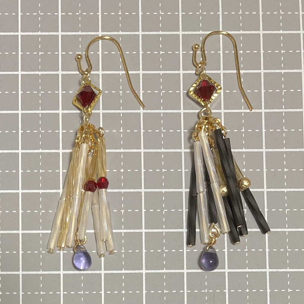 哪吒 ビーズタッセルピアス / イヤリング