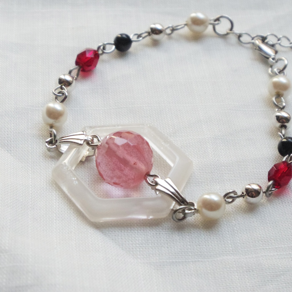 刀剣乱舞*亀甲貞宗イメージブレスレット