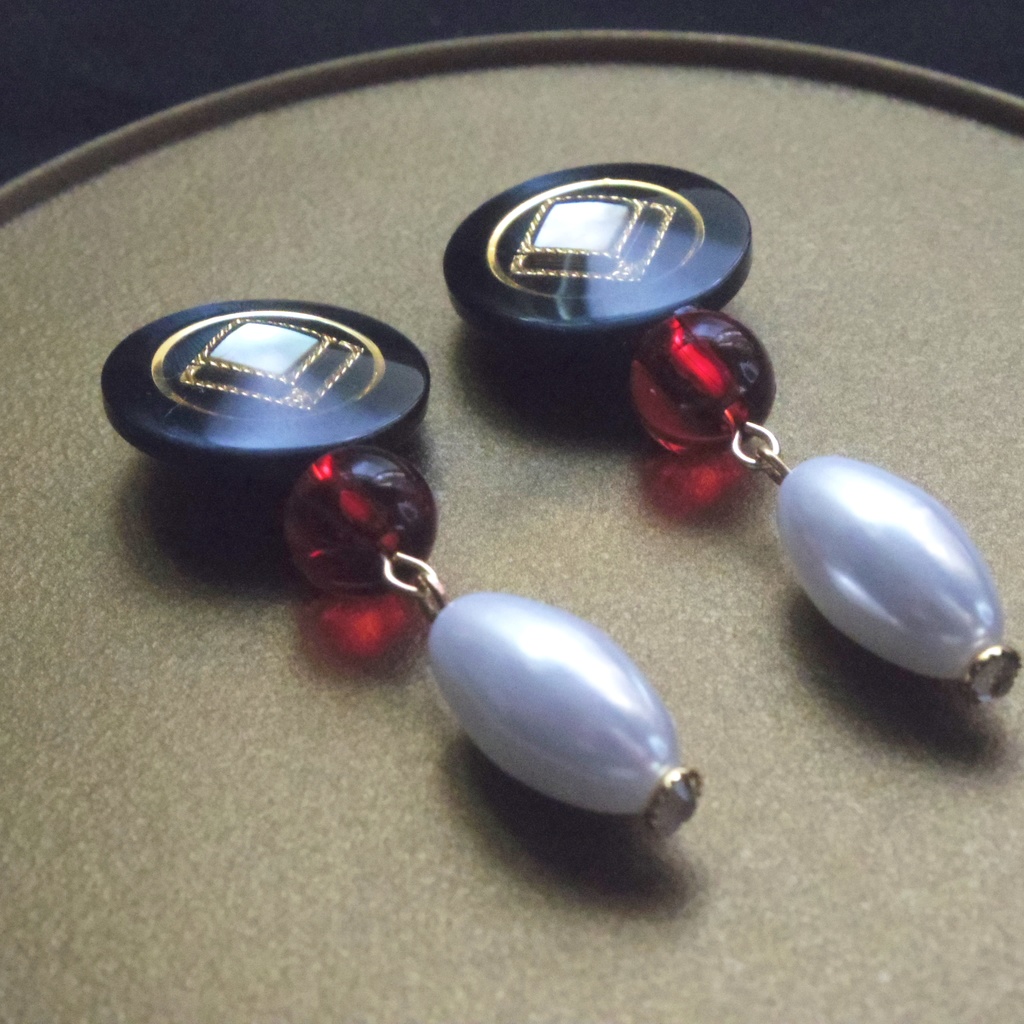 刀剣乱舞*三日月宗近祝装 イメージピアス◯イヤリング