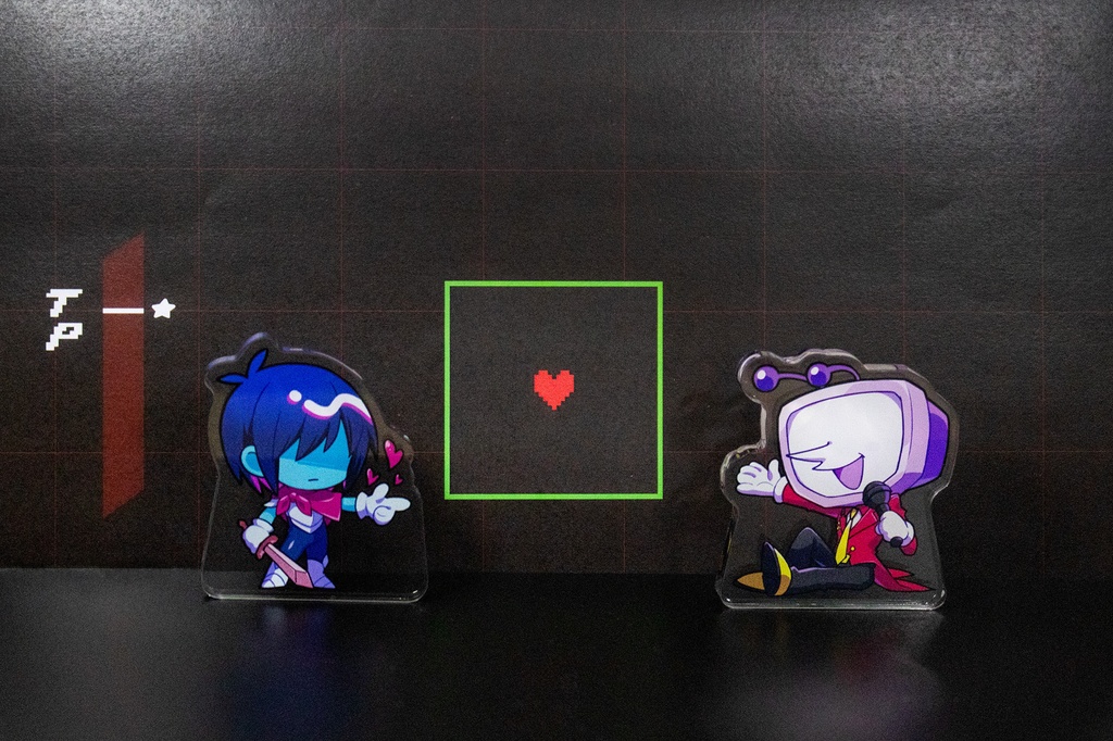 テナとクリスの自立するアクリルブロックスタンド 飯友