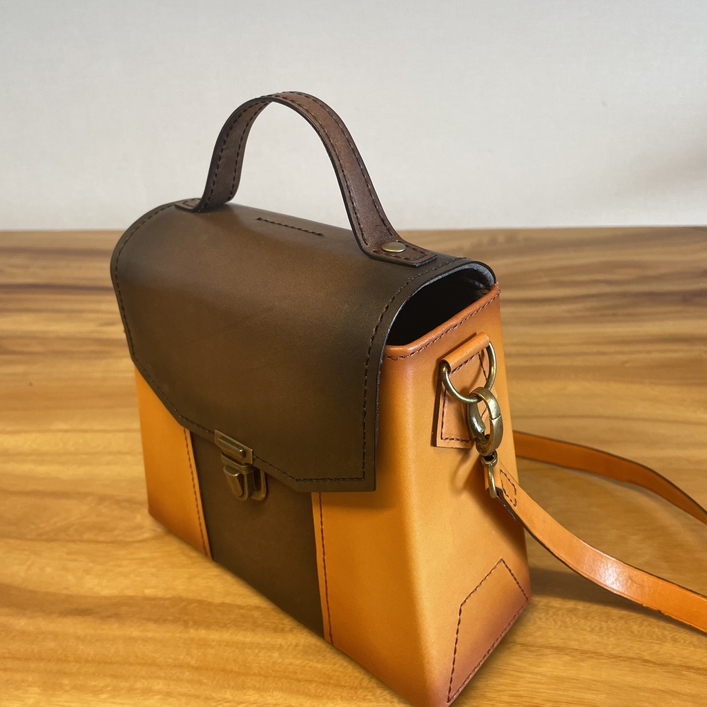 本革のミニハンドバッグ/ショルダーバッグ/バイカラー/セミオーダー・カラーリクエスト可