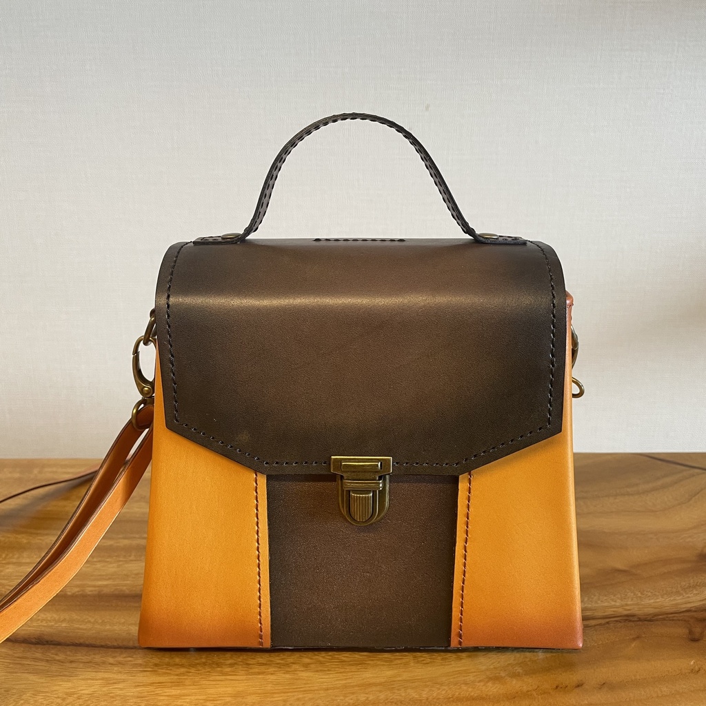 本革のミニハンドバッグ/ショルダーバッグ/バイカラー/セミオーダー・カラーリクエスト可