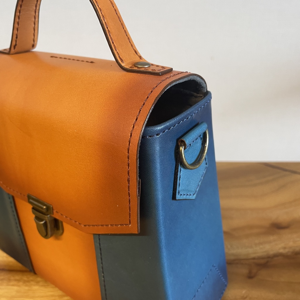 本革のミニハンドバッグ/ショルダーバッグ/バイカラー/セミオーダー・カラーリクエスト可