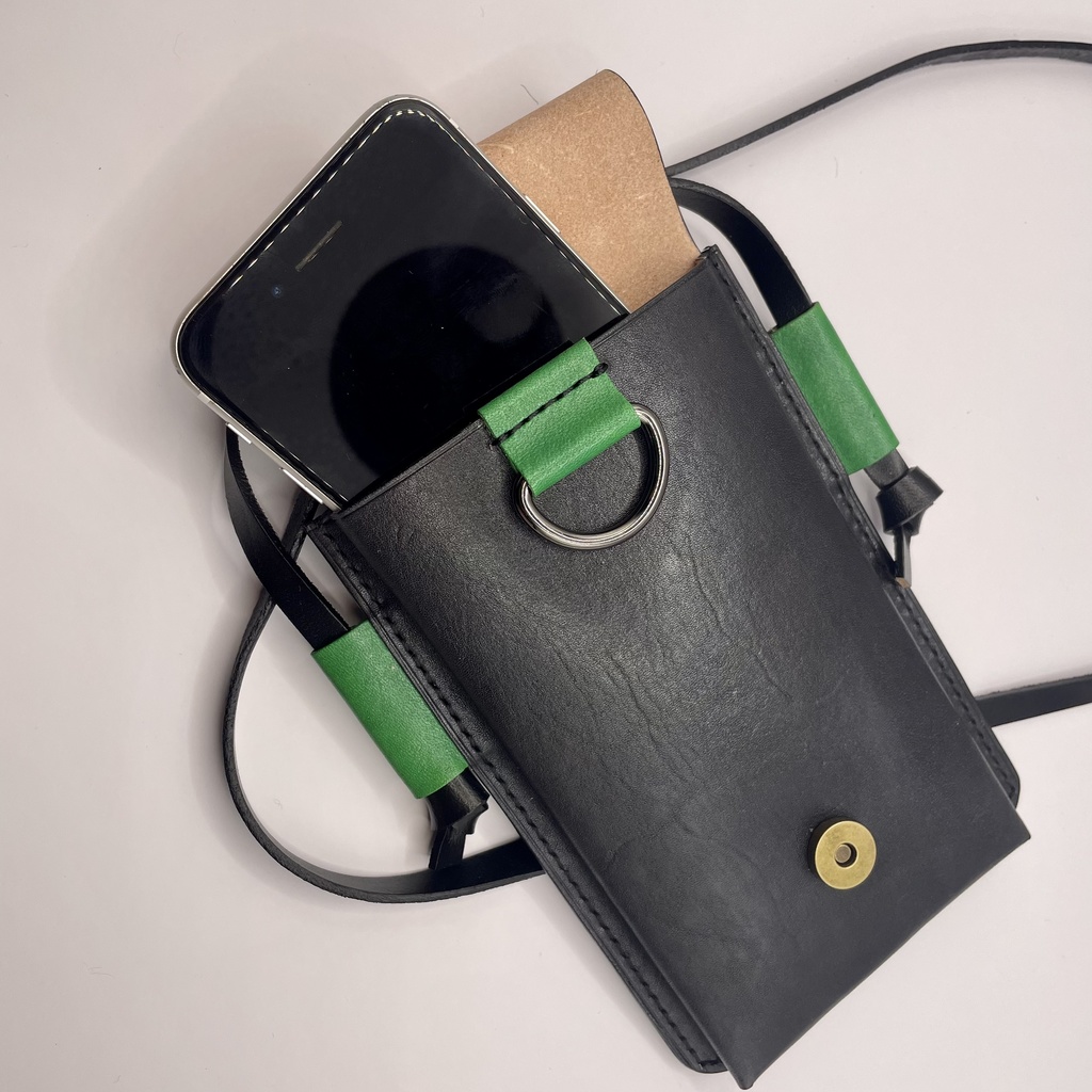 本革のスマホショルダー/スマホポーチ メンズ/レディース カラーオーダー可