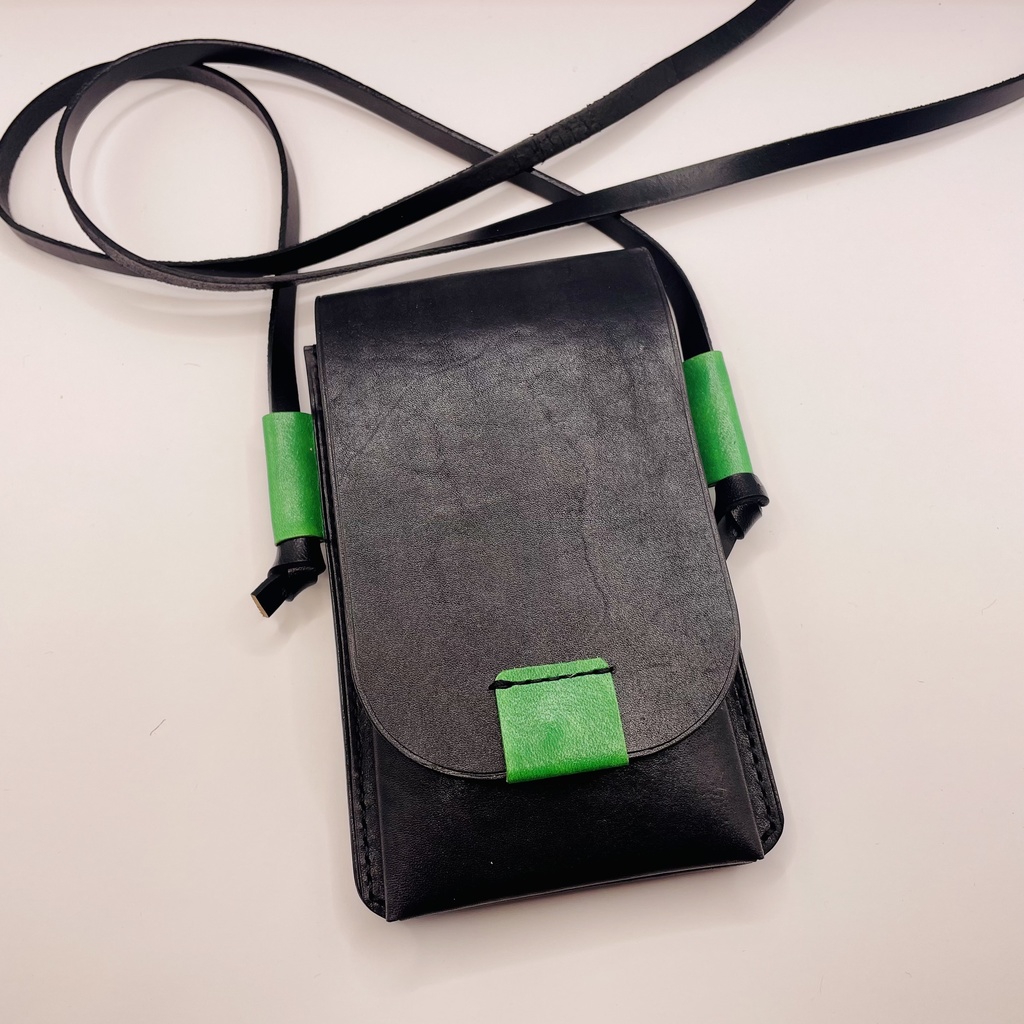 本革のスマホショルダー/スマホポーチ メンズ/レディース カラーオーダー可