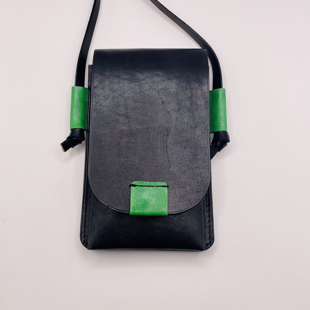 本革のスマホショルダー/スマホポーチ メンズ/レディース カラーオーダー可