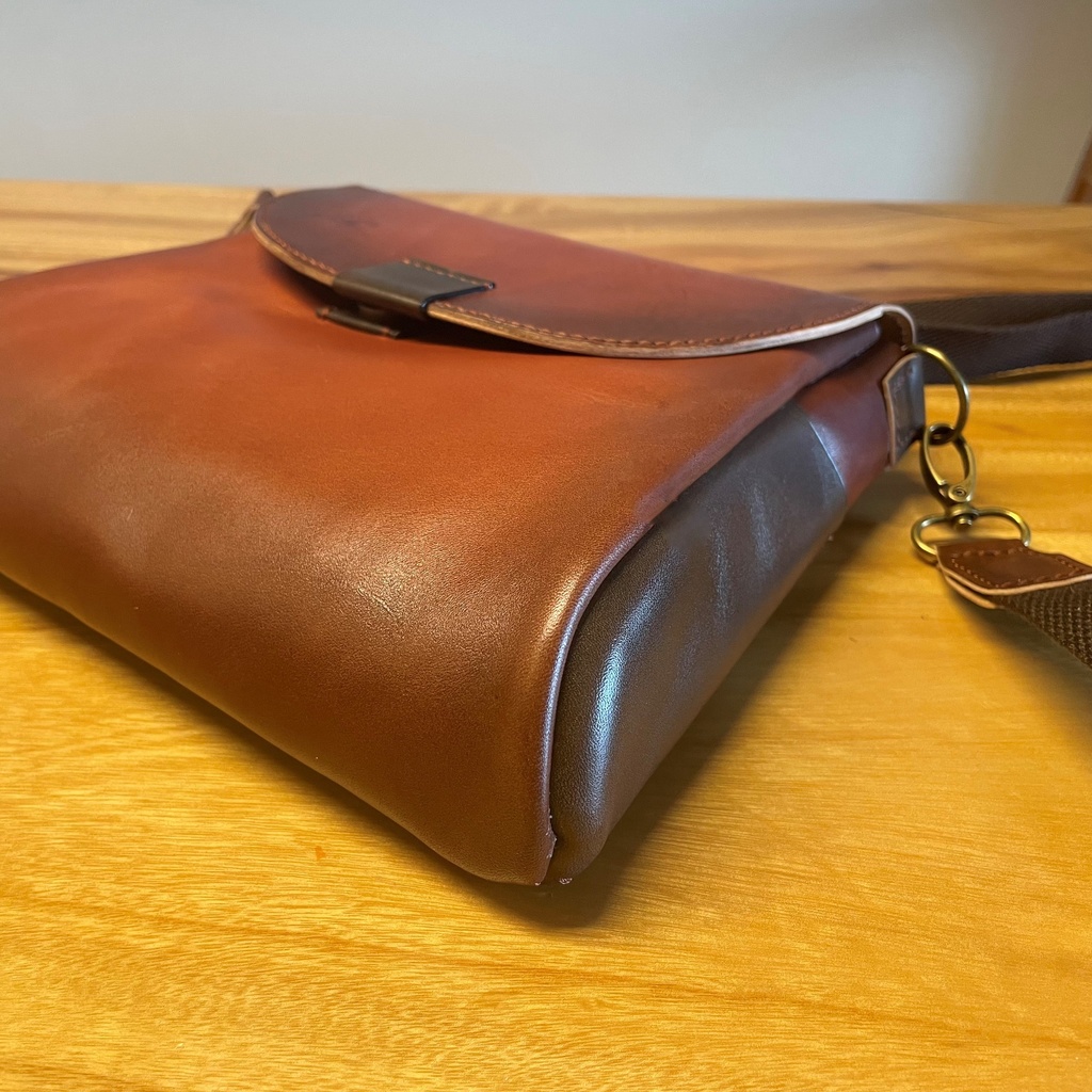 【カラーリクエスト可】本革のショルダーバッグ/バイカラー/セミオーダー