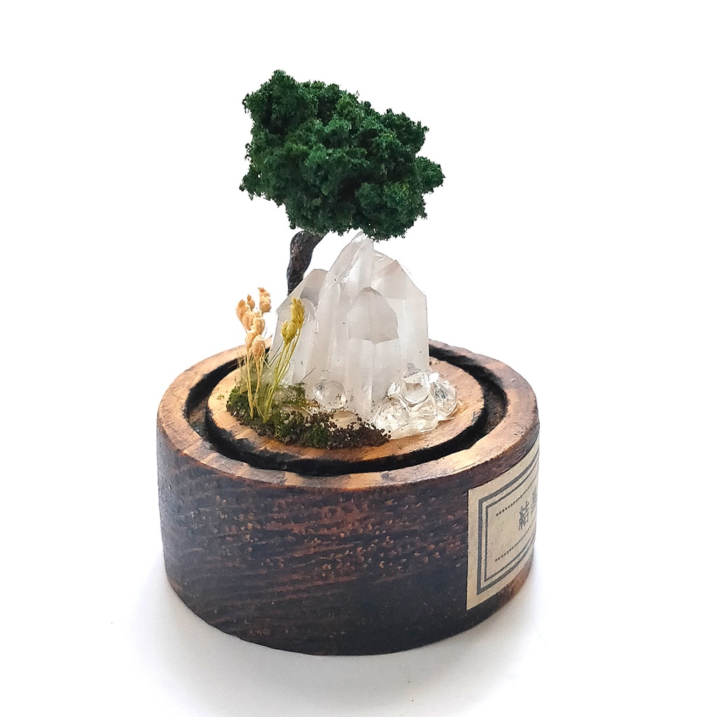 鉱物ランプ・水晶『結晶大地Ⅰ』小・レインボー点灯