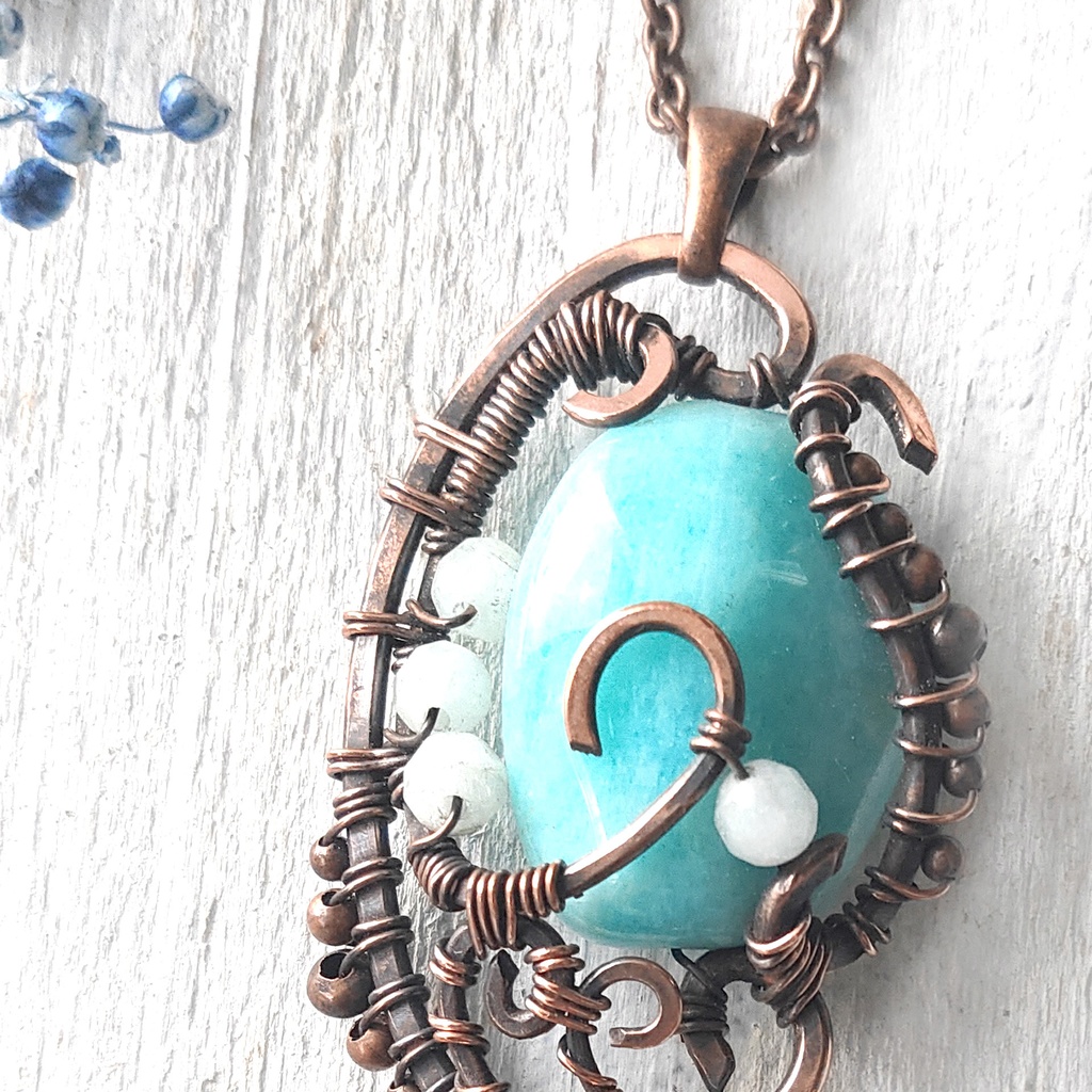 アマゾナイトのネックレス