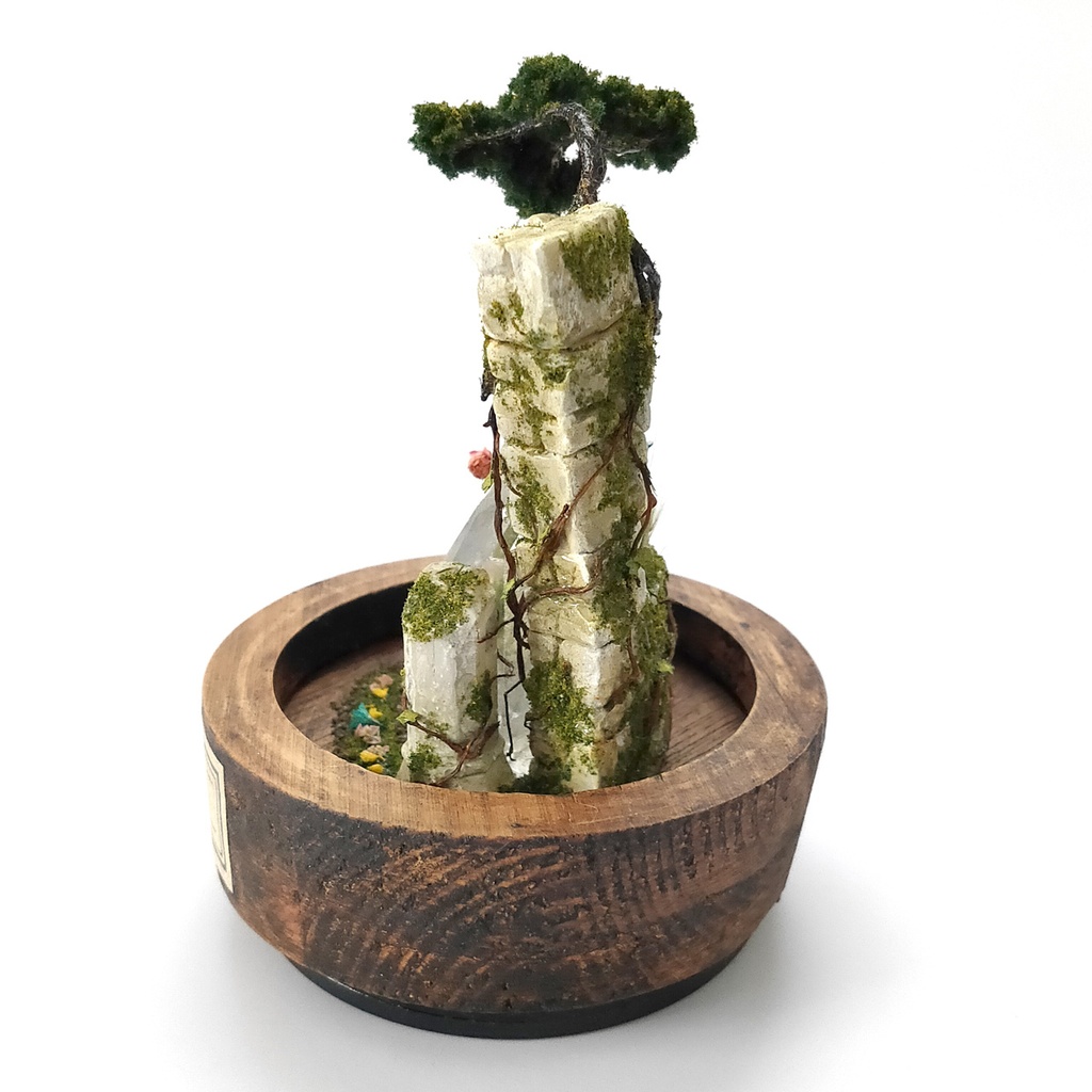 『結晶の遺跡』中・鉱物ランプ・水晶・10パターン切替点灯