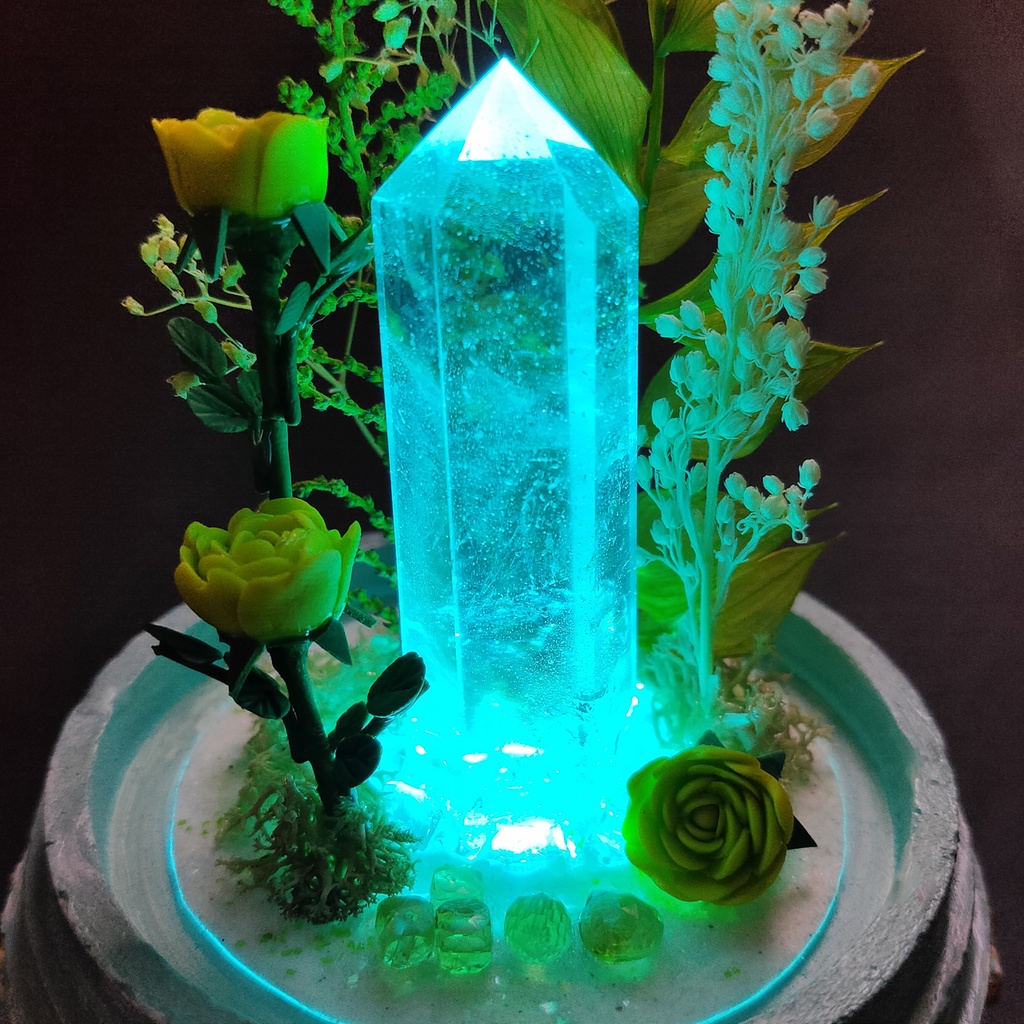 鉱物ランプ『黄緑』中サイズ・水晶・ペリドット