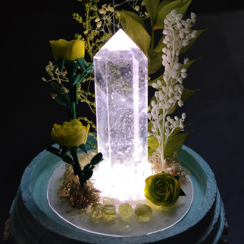 鉱物ランプ『黄緑』中サイズ・水晶・ペリドット