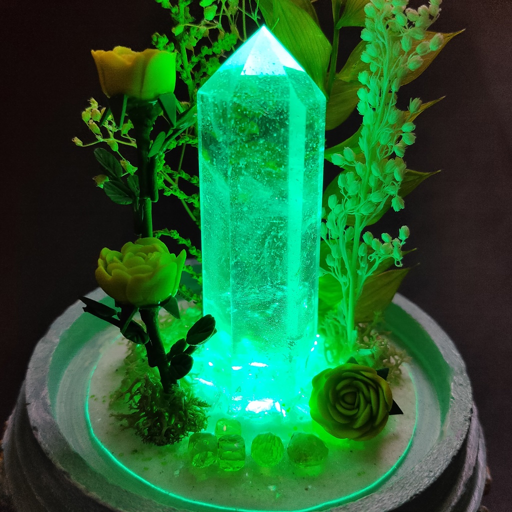 鉱物ランプ『黄緑』中サイズ・水晶・ペリドット