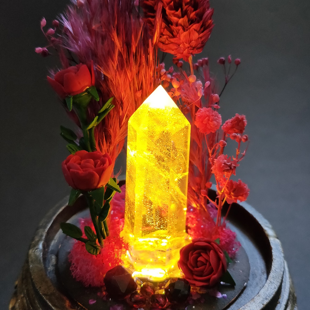 鉱物ランプ『赤』中サイズ・水晶・ガーネット