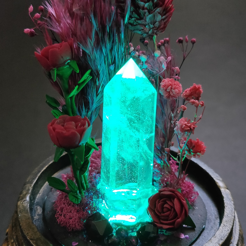 鉱物ランプ『赤』中サイズ・水晶・ガーネット