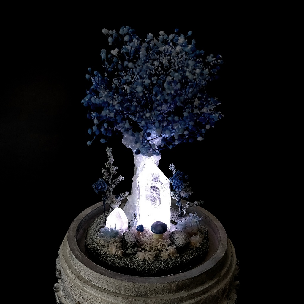 【期間限定・冬】鉱物ランプ『結晶樹と青い花』中・水晶・リモコン切替点灯