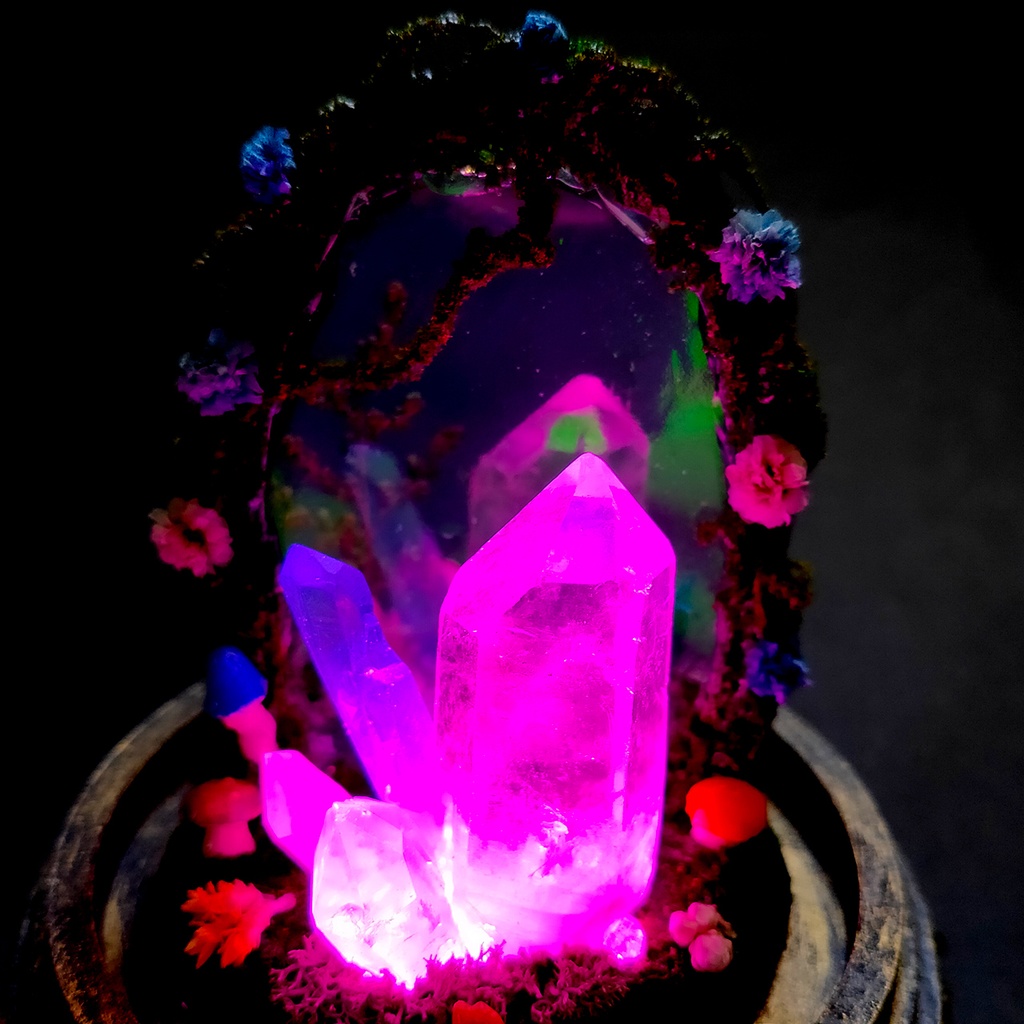 鉱物ランプ『結晶世界への入り口』中・水晶・リモコン切替点灯