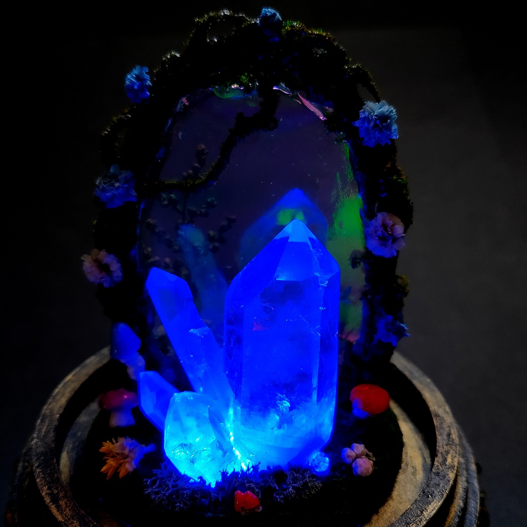 鉱物ランプ『結晶世界への入り口』中・水晶・リモコン切替点灯