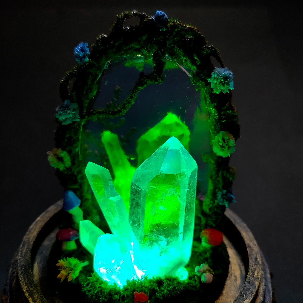 鉱物ランプ『結晶世界への入り口』中・水晶・リモコン切替点灯