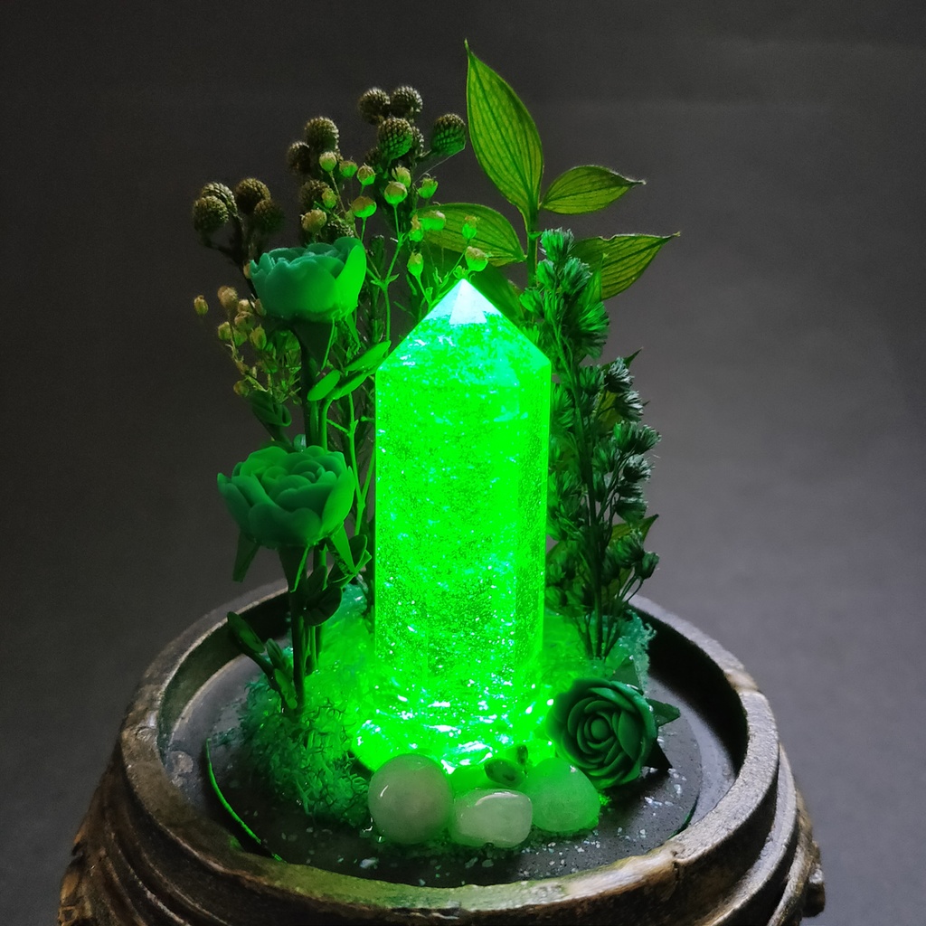 鉱物ランプ『緑』中サイズ・水晶・エメラルド