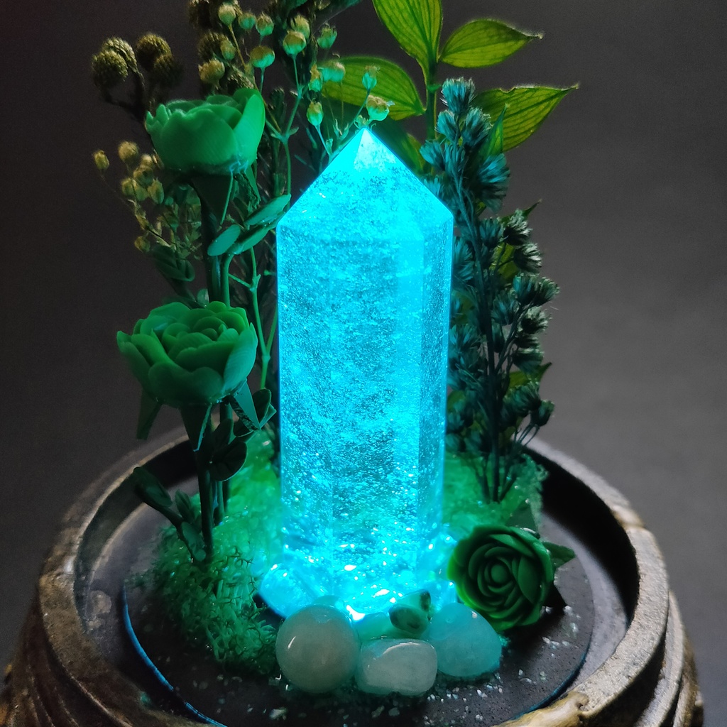 鉱物ランプ『緑』中サイズ・水晶・エメラルド