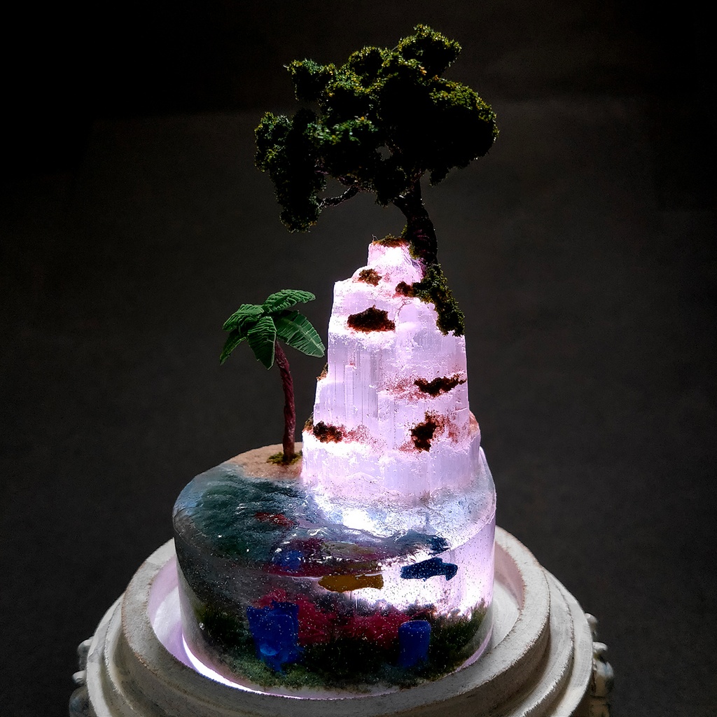 【期間限定・夏】鉱物ランプ『光る島と海』中・セレナイト・リモコン切替点灯