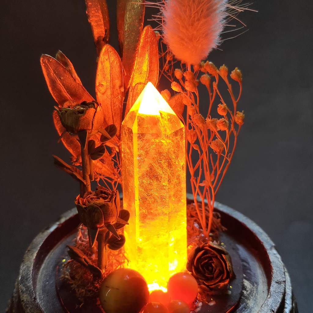 鉱物ランプ『ゴールド』中サイズ・水晶・タイガーアイ