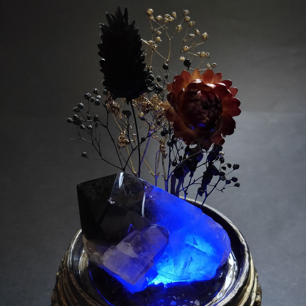 鉱物ランプ『黒と金』中・煙水晶・リモコン切替点灯