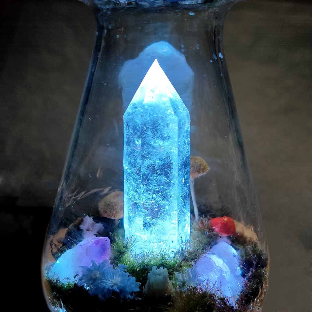 鉱物ランプ『森に隠された洞窟』キノコ型・水晶・USB給電リモコン切替点灯