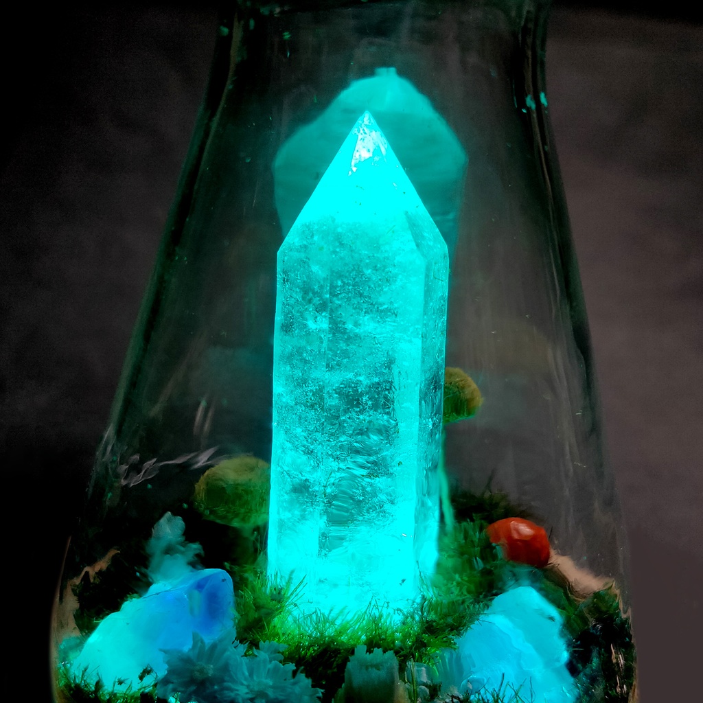 鉱物ランプ『森に隠された洞窟』キノコ型・水晶・USB給電リモコン切替点灯