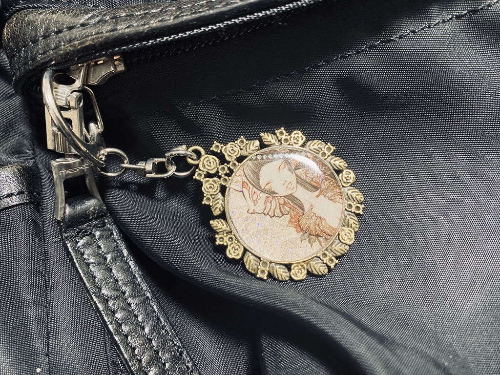 レジンアクセサリーlot.B.1 鳴夜月