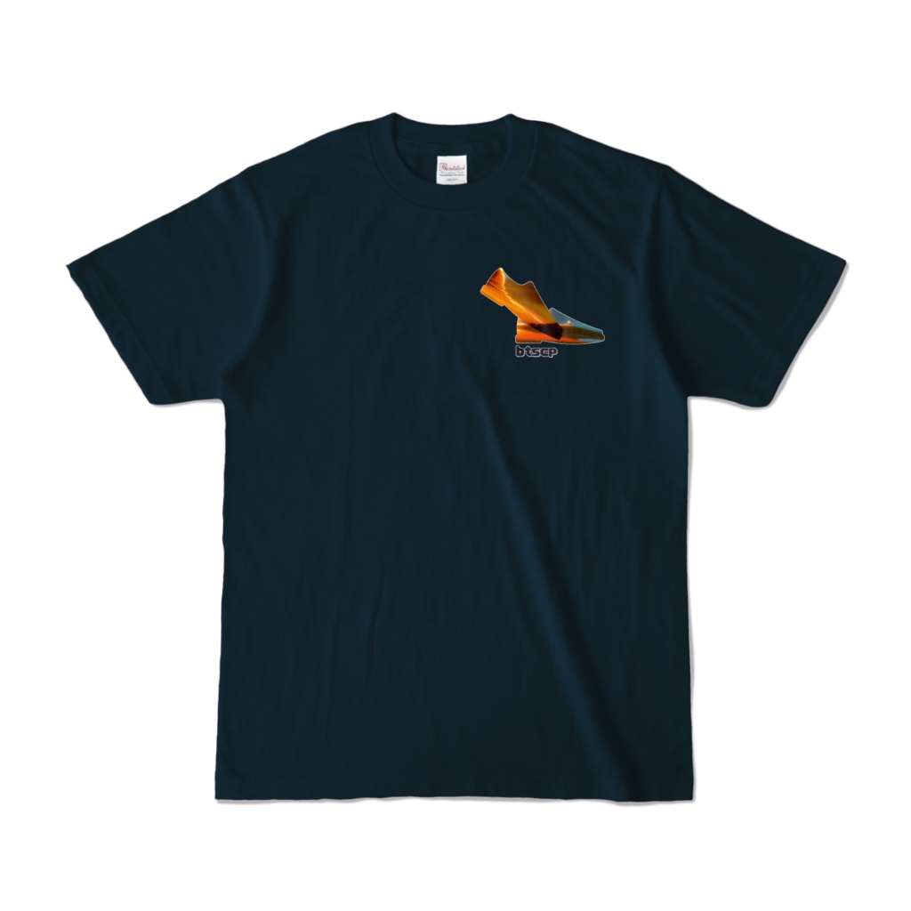 【祝 開店！！ 期間限定割引価格】砂漠靴ワンポイントデザイン - Tシャツ 背面イラスト（ネイビー 濃色）