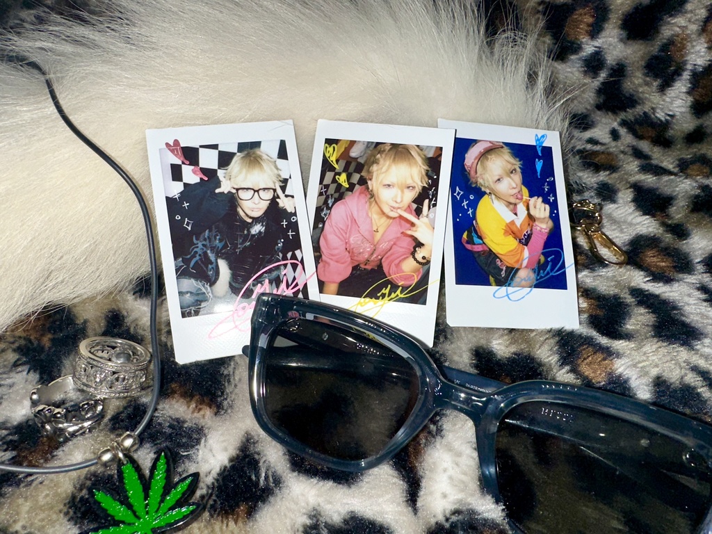 【チェキ】直筆サイン入り❣️