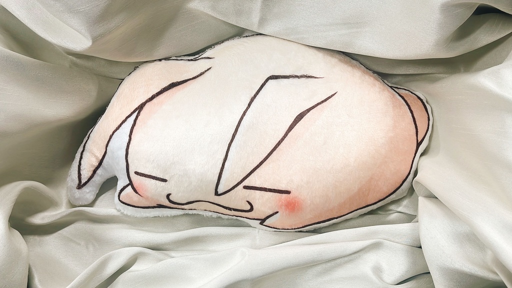 イルーナ戦記　クッション　「ルナ」