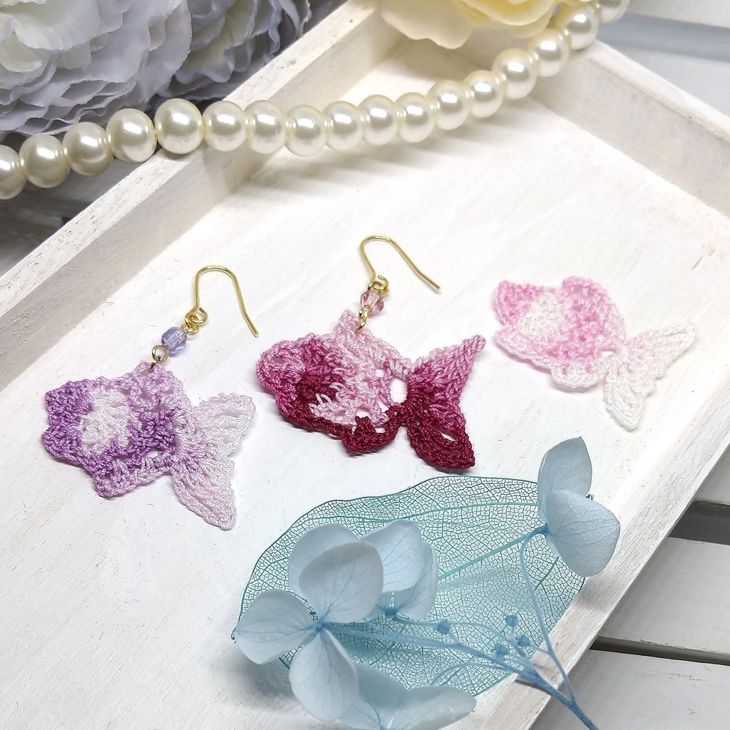 レース金魚のイヤーアクセ(ピアスorイヤリング)