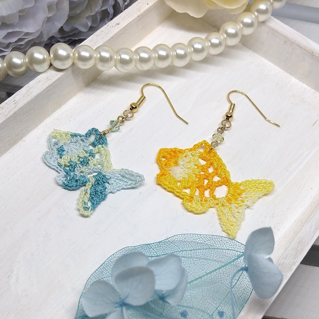 レース金魚のイヤーアクセ(ピアスorイヤリング)