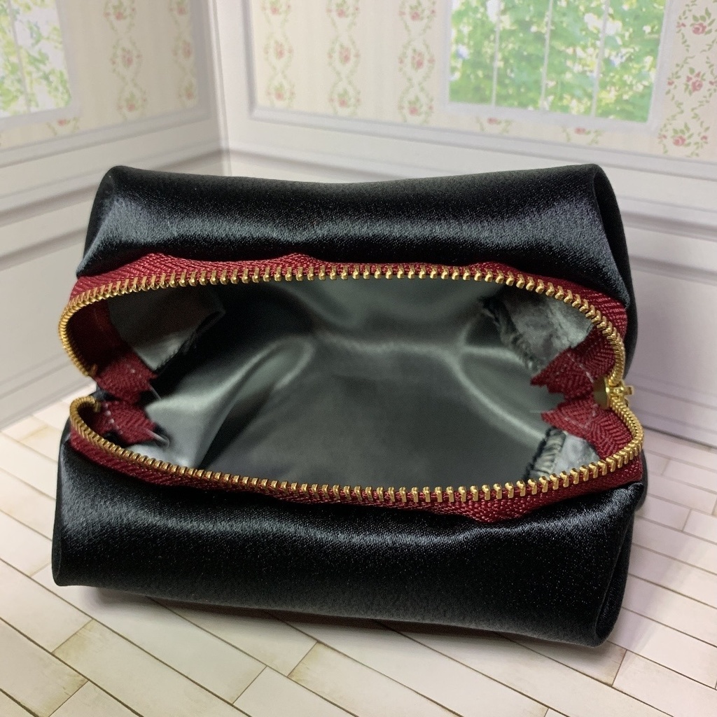 ヒプノシスマイク MTC 入間銃兎 キャラメルポーチ