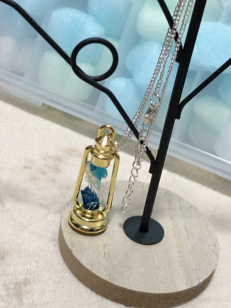 鉱石ランタン風ネックレス