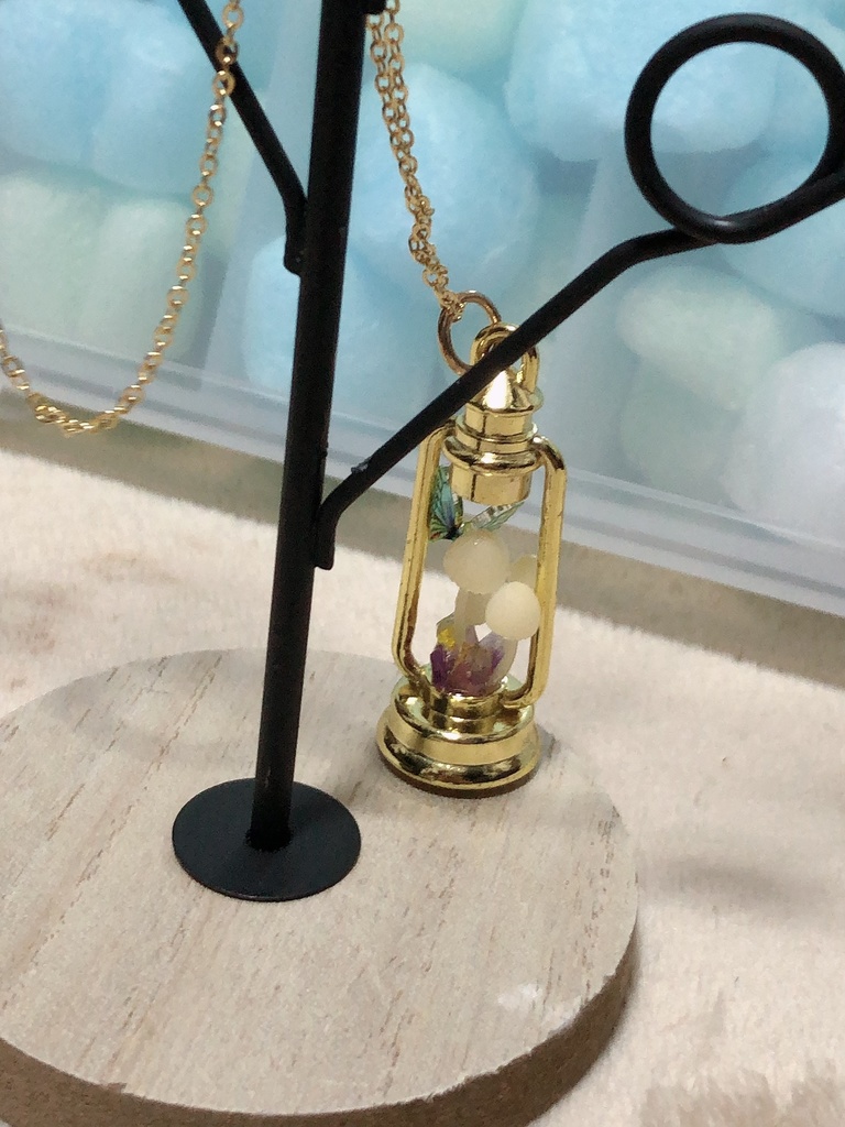 鉱石ランタン風ネックレス