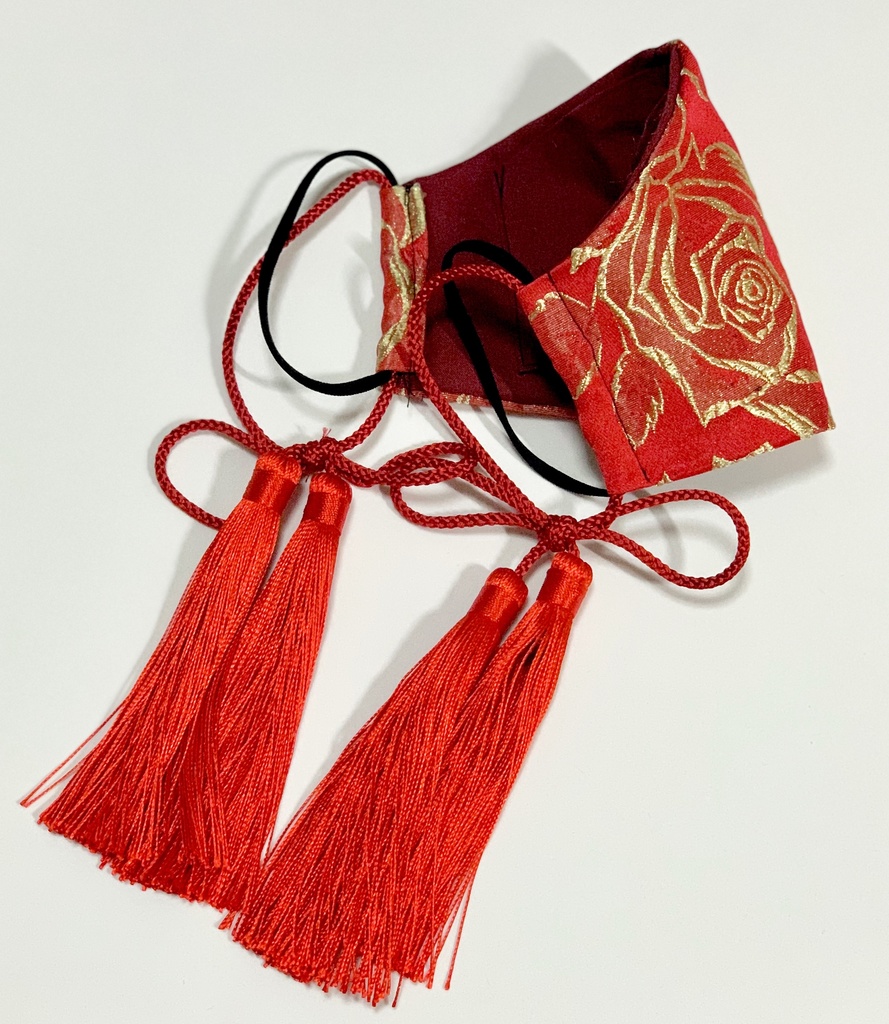 ❣️Xmas &年末限定❣️個性的👗立体布マスク【シート入れポケット付き】